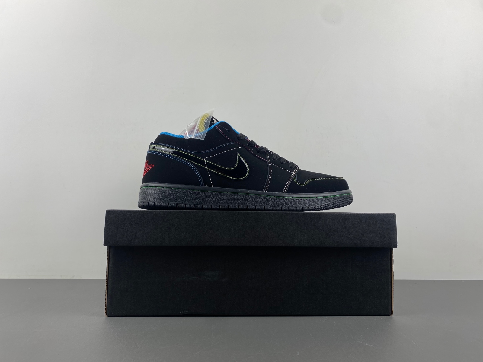 Air Jordan 1 Phat Low Olympic Black 338145-003