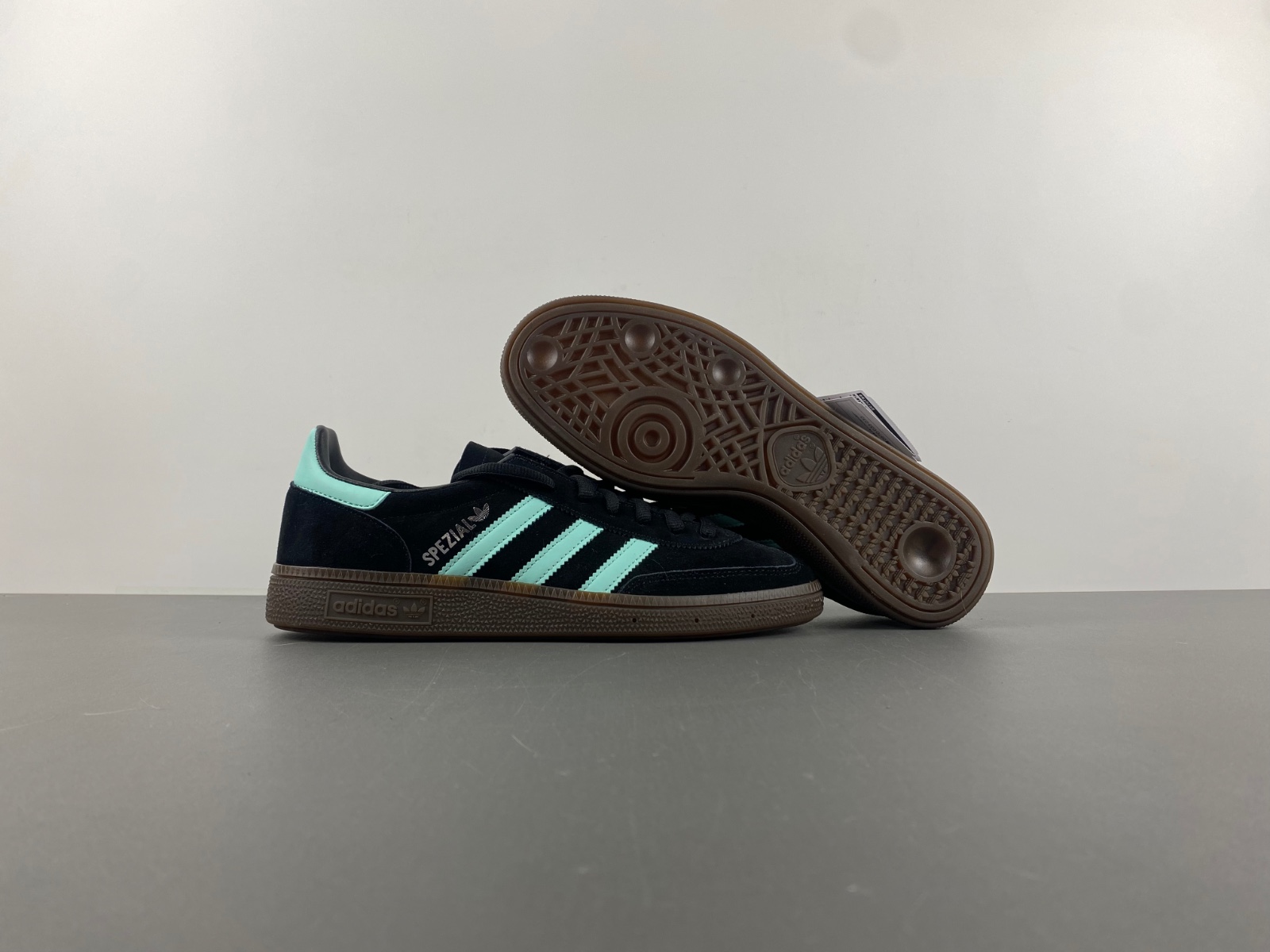 adidas HANDBALL SPEZIAL 'BLACK CLEAR MINT'