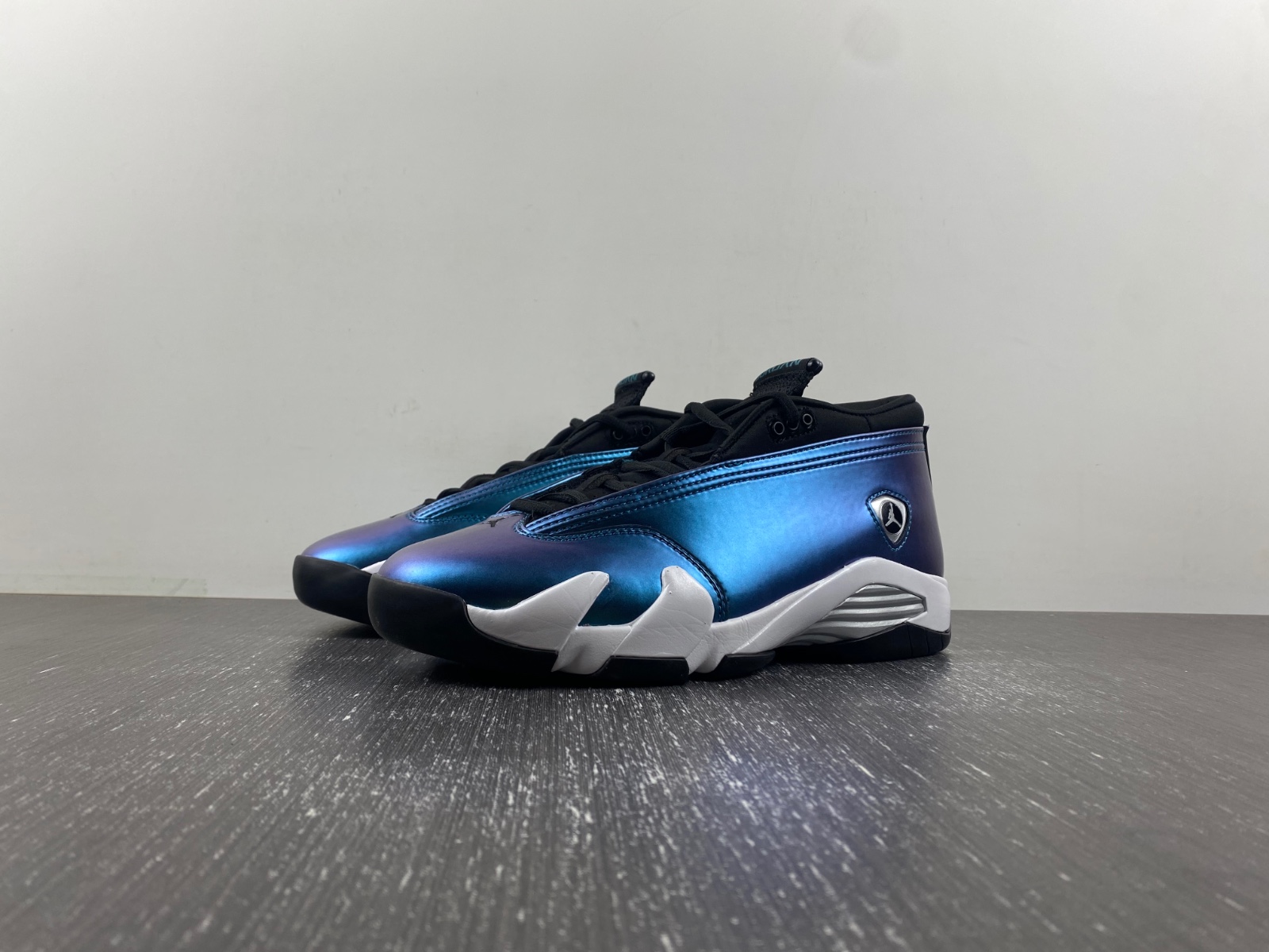 Air Jordan 14 Retro Low 