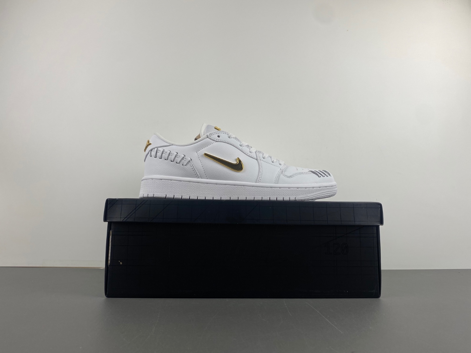 AIR JORDAN 1 LOW METHOD OF MAKE “SAIL/METALLIC GOLD” FN5032-100