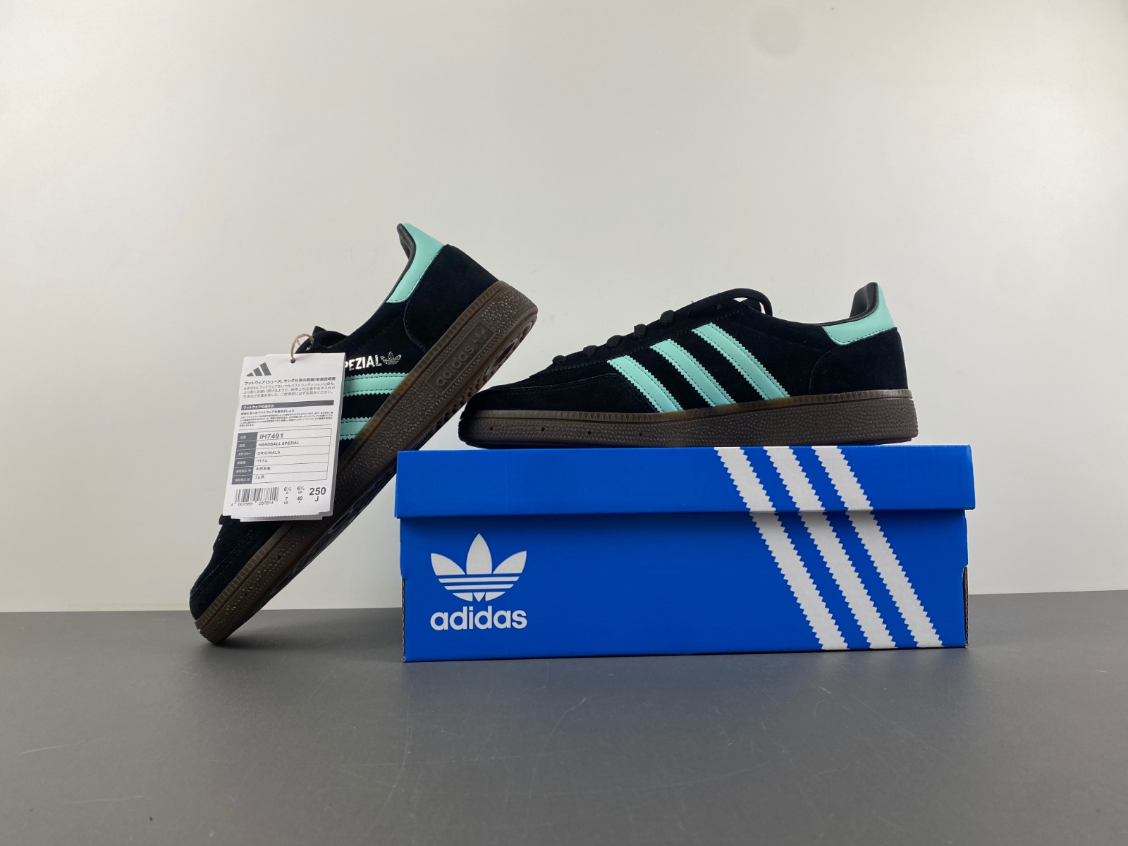 adidas HANDBALL SPEZIAL 'BLACK CLEAR MINT'