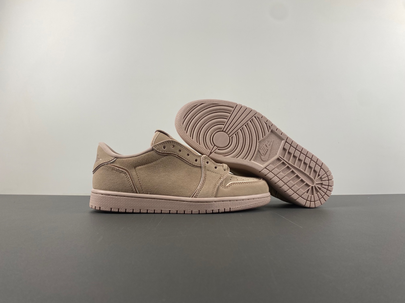Air Jordan 1 Retro Low NS 'Particle Beige'  AO1935-204