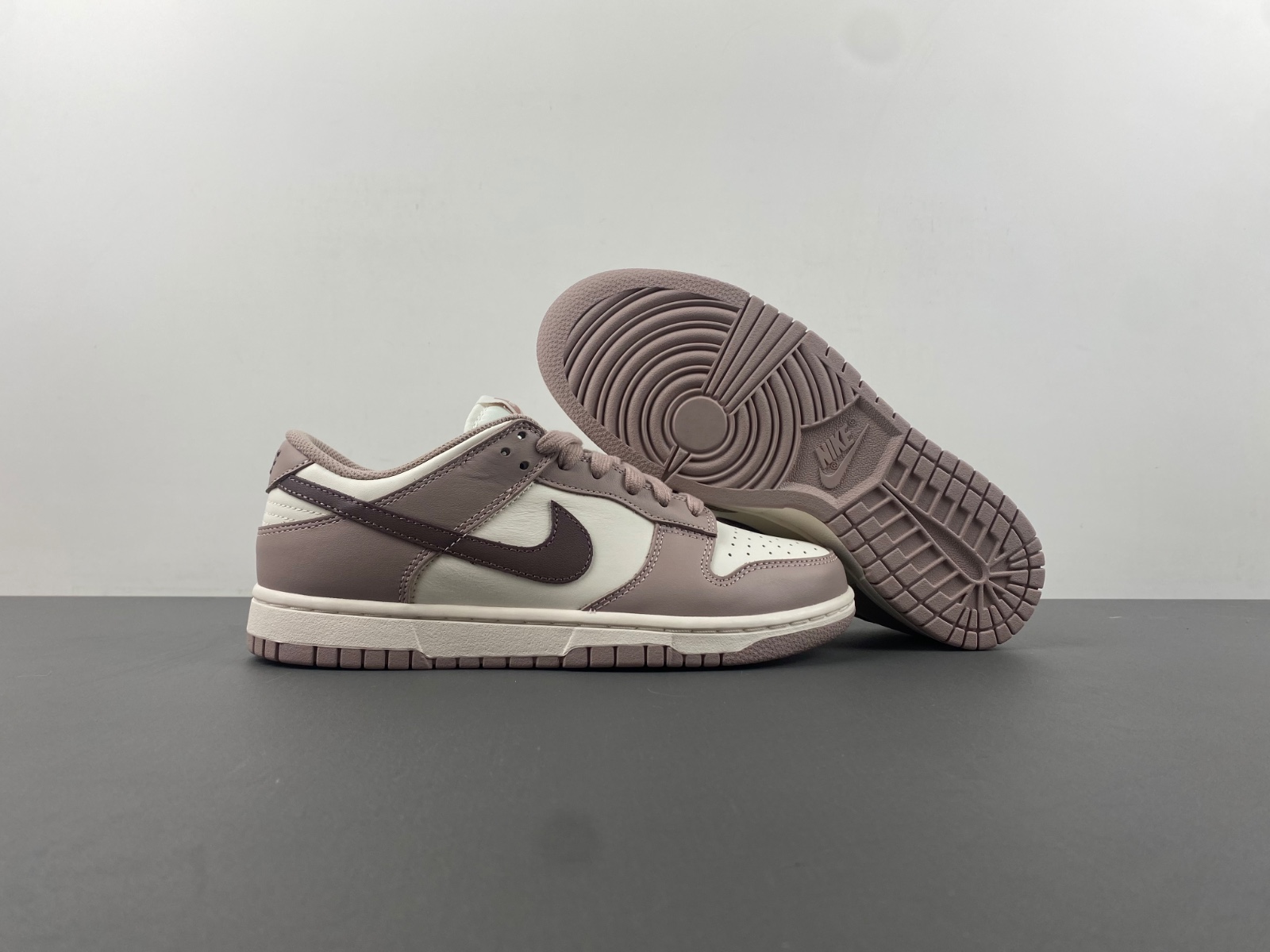NIKE DUNK LOW 'DIFFUSED TAUPE'