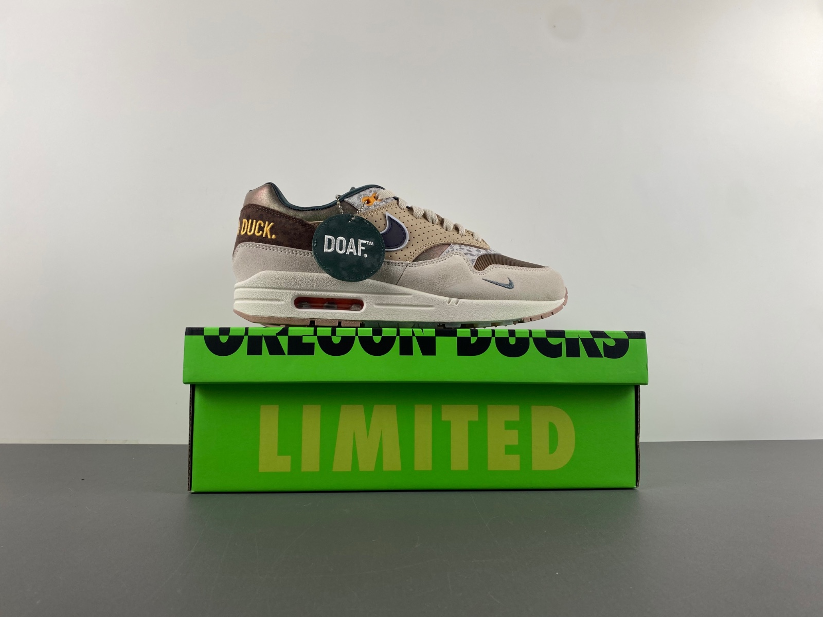 Nike Air Max 1 '87 Premium University of Oregon PE  HQ2640-200