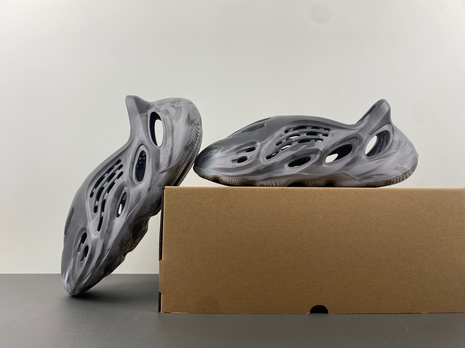 YEEZY FOAM RUNNER MX 