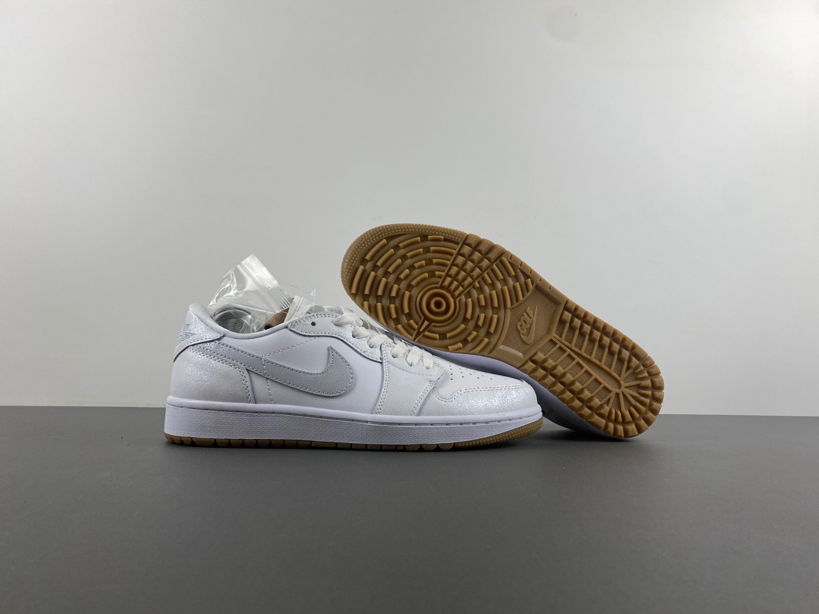 Jordan 1 Retro Low Golf White Gum DD9315-111