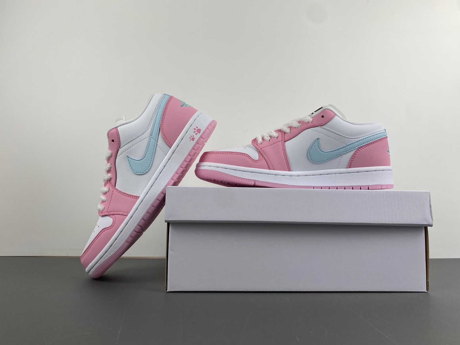 Air Jordan 1 Low SE Paw Print Pink Foam  HM3706-141