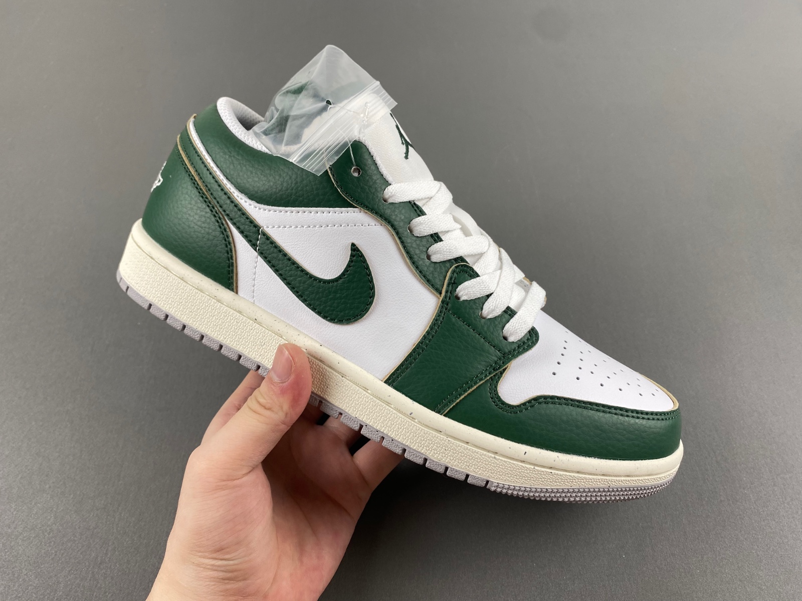 Air Jordan 1 Low “Oxidized Green” FQ7687-300