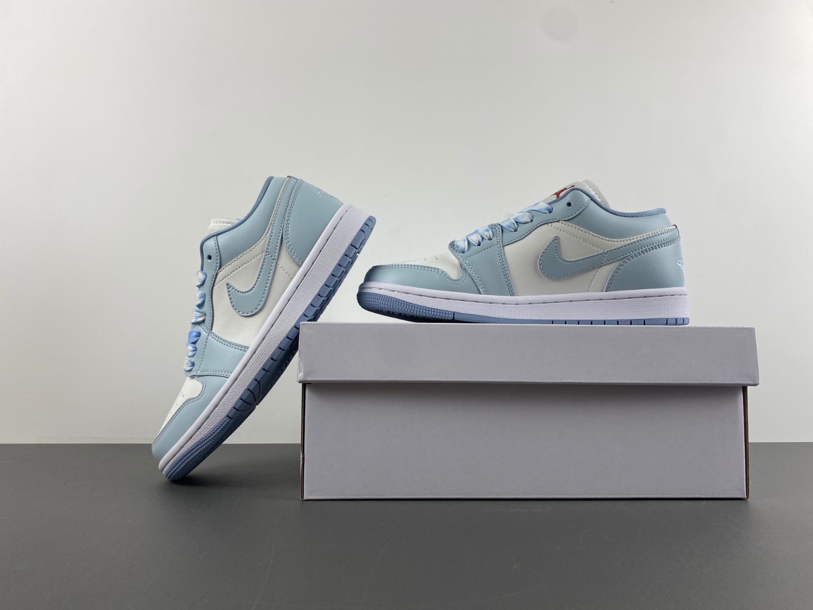 Air Jordan 1 Low 'Ice Blue' DC0774-141