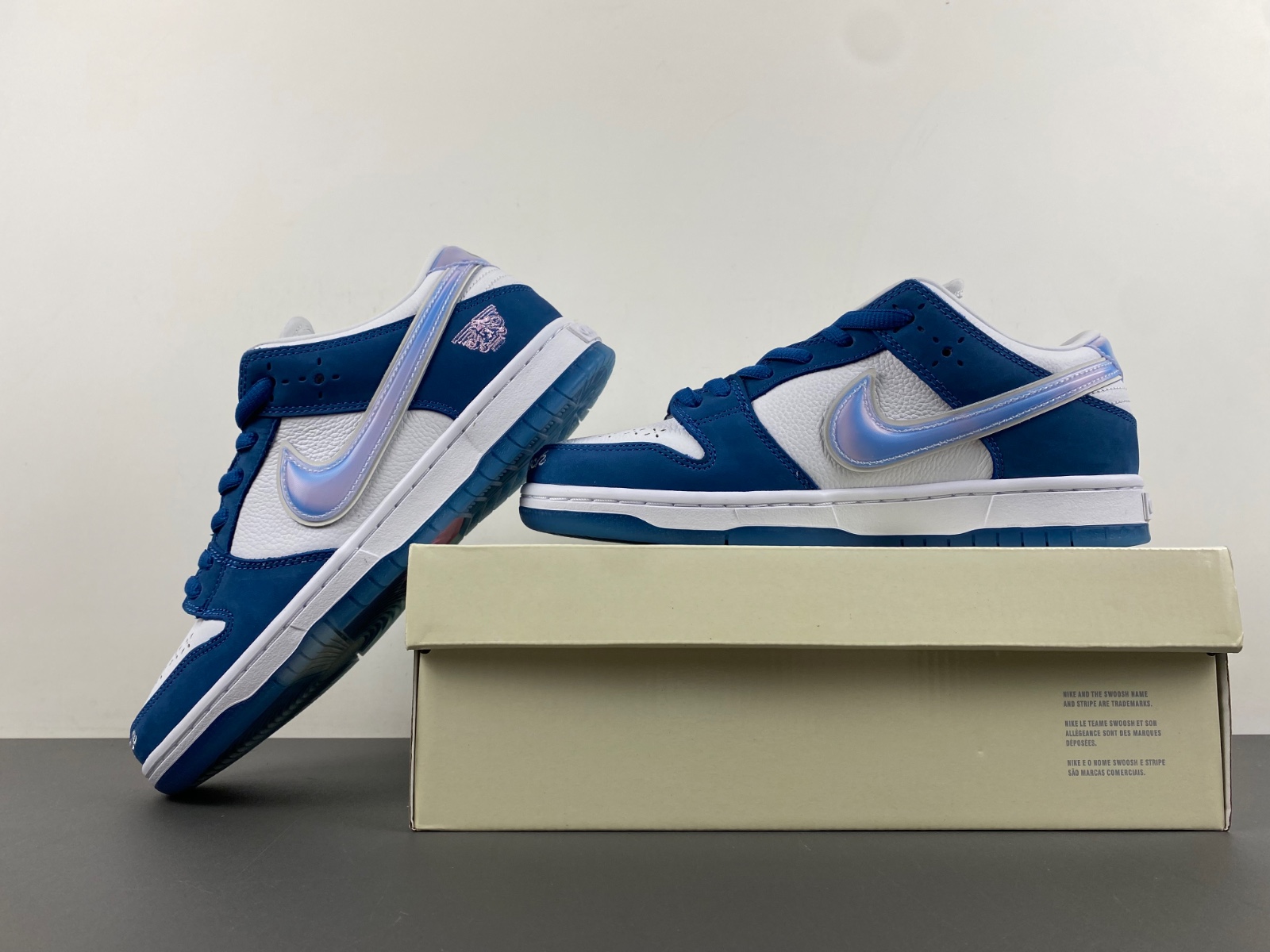 Born x Raised x Nike SB Dunk 'One Block at a Time' FN7819-400