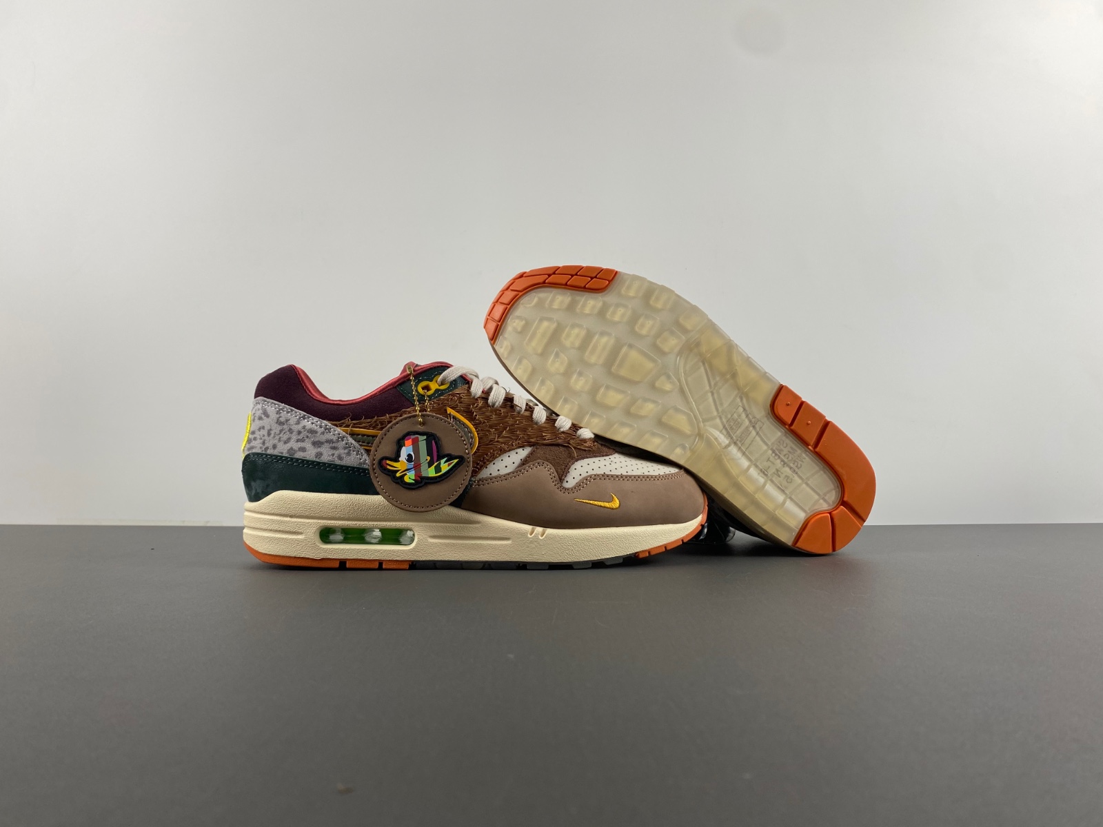 AIR MAX 1 '87 LUXE 