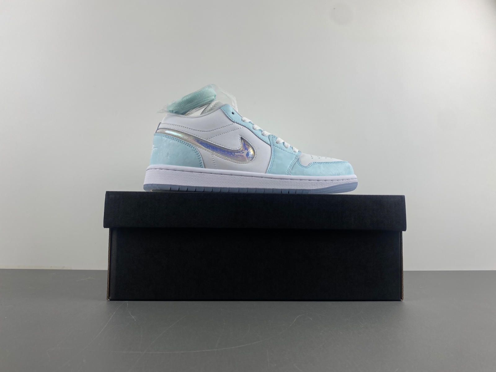 Nike Air Jordan 1 Low SE GS AJ1 Glacier Blue White HJ3481-491