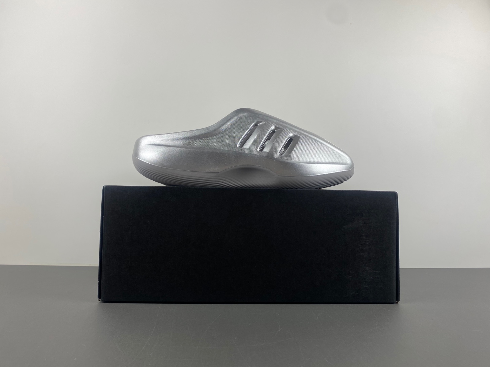 adidas adiFOM IIInfinity Mule Metallic Silver IH2814