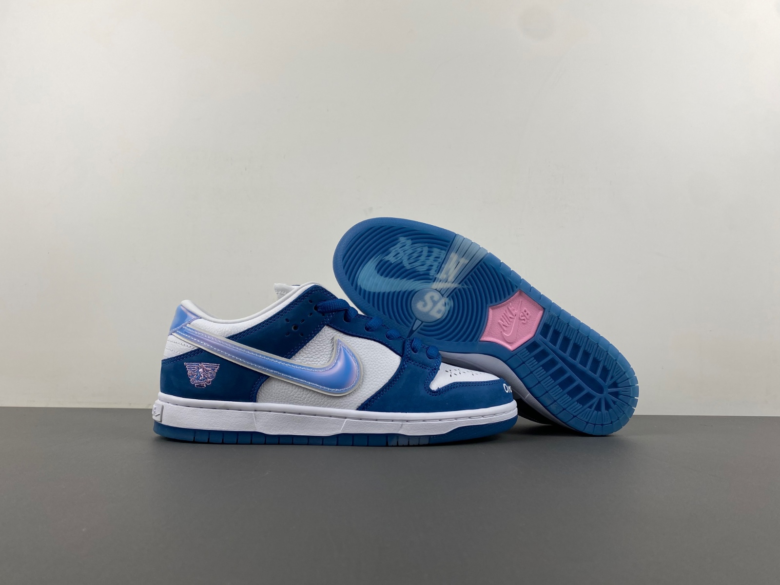 Born x Raised x Nike SB Dunk 'One Block at a Time' FN7819-400