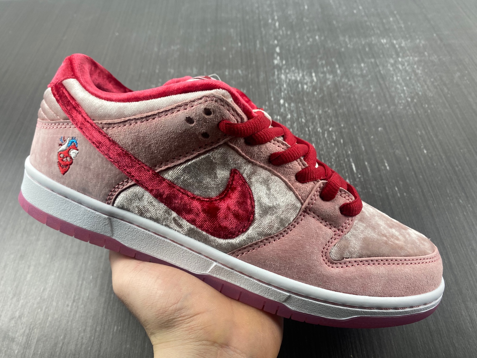 Nike SB Dunk Low StrangeLove  CT2552-800