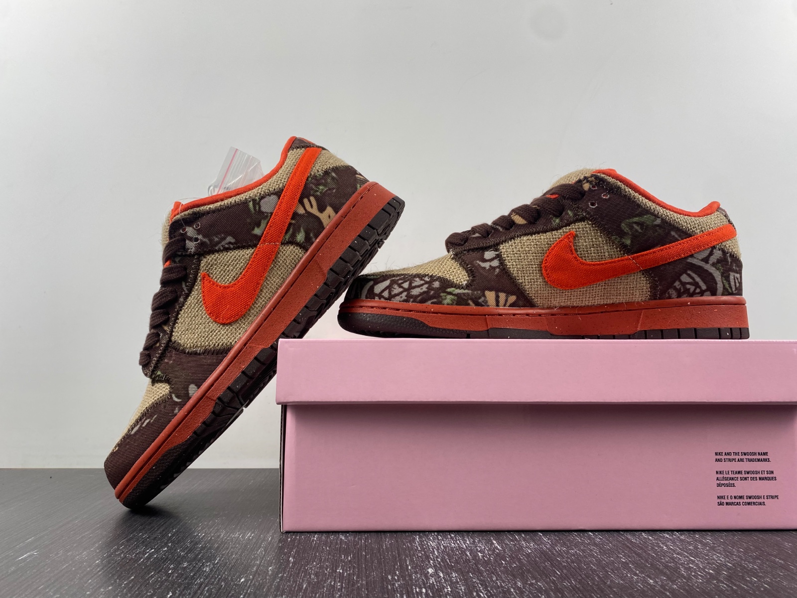 DUNK LOW PRO SB 'HUNTER REESE FORBES'