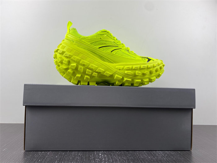 Balenciaga Defender 685611W2RAB7510