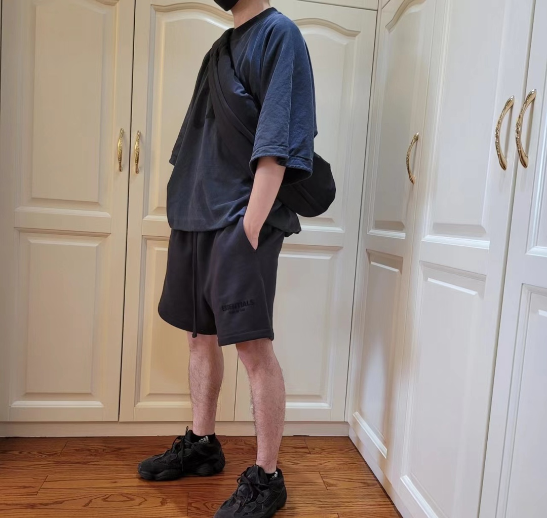 FOG  Eighth Season Flocked Print Letter Shorts