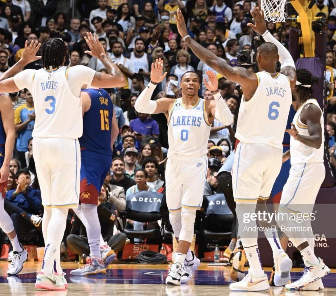 Lakers 23 season retro No. 6 jersey