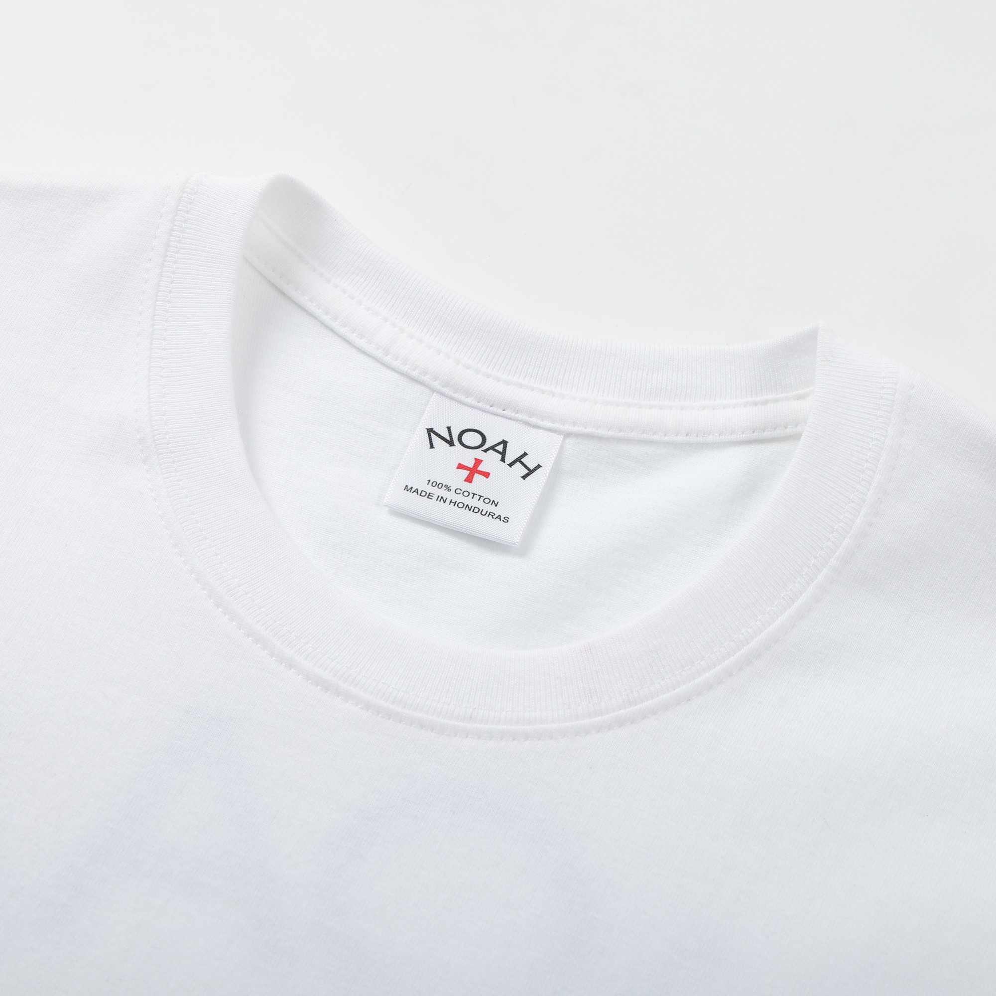 N0ah New  cross front and back LOGO short sleeves