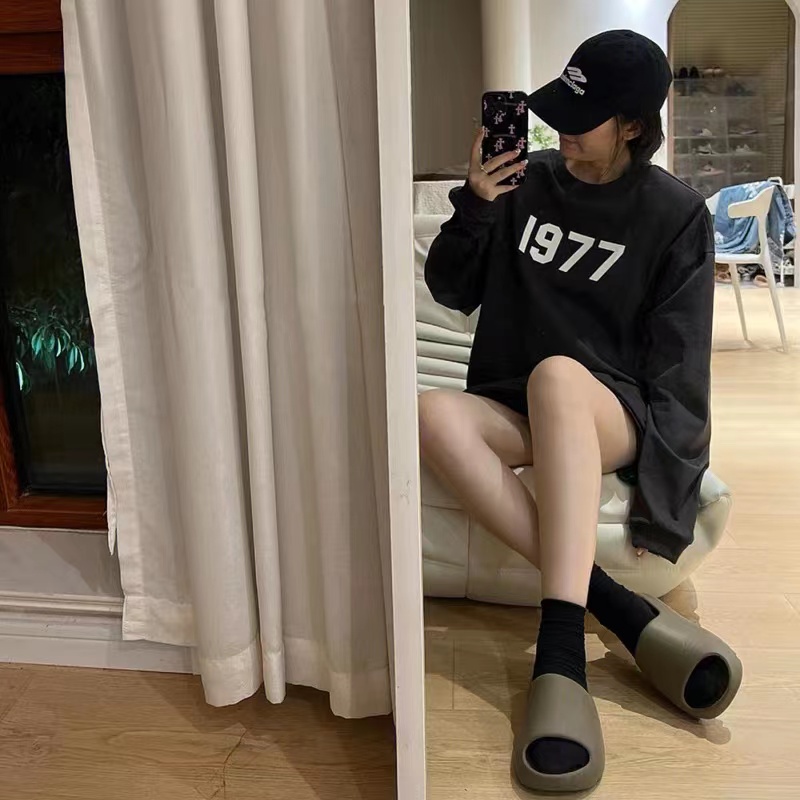 Fear of god  1977 flocking print long-sleeved T