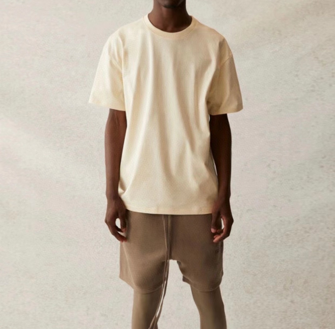 Essentials back silicone letter short sleeve