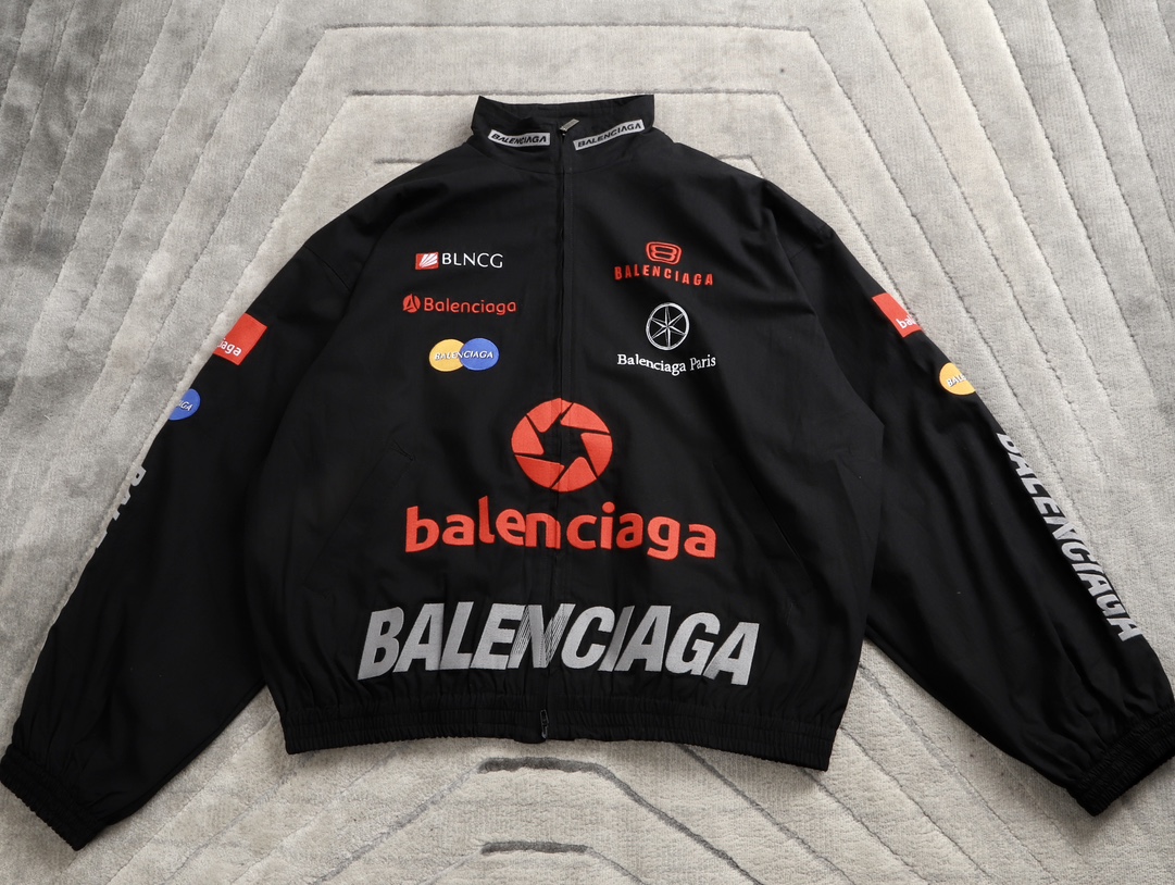 Balancig*  logo-print Zip Jacket