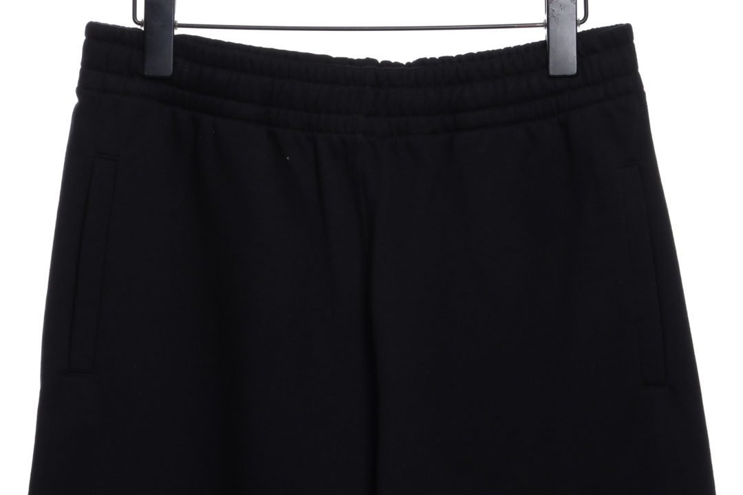 OW ink hand-painted graffiti arrow shorts