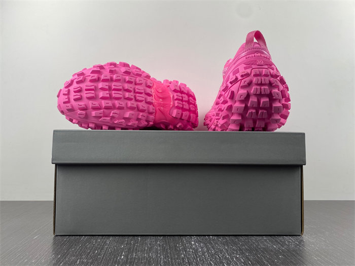 Balenciaga pink 685611 W2RAA 5000