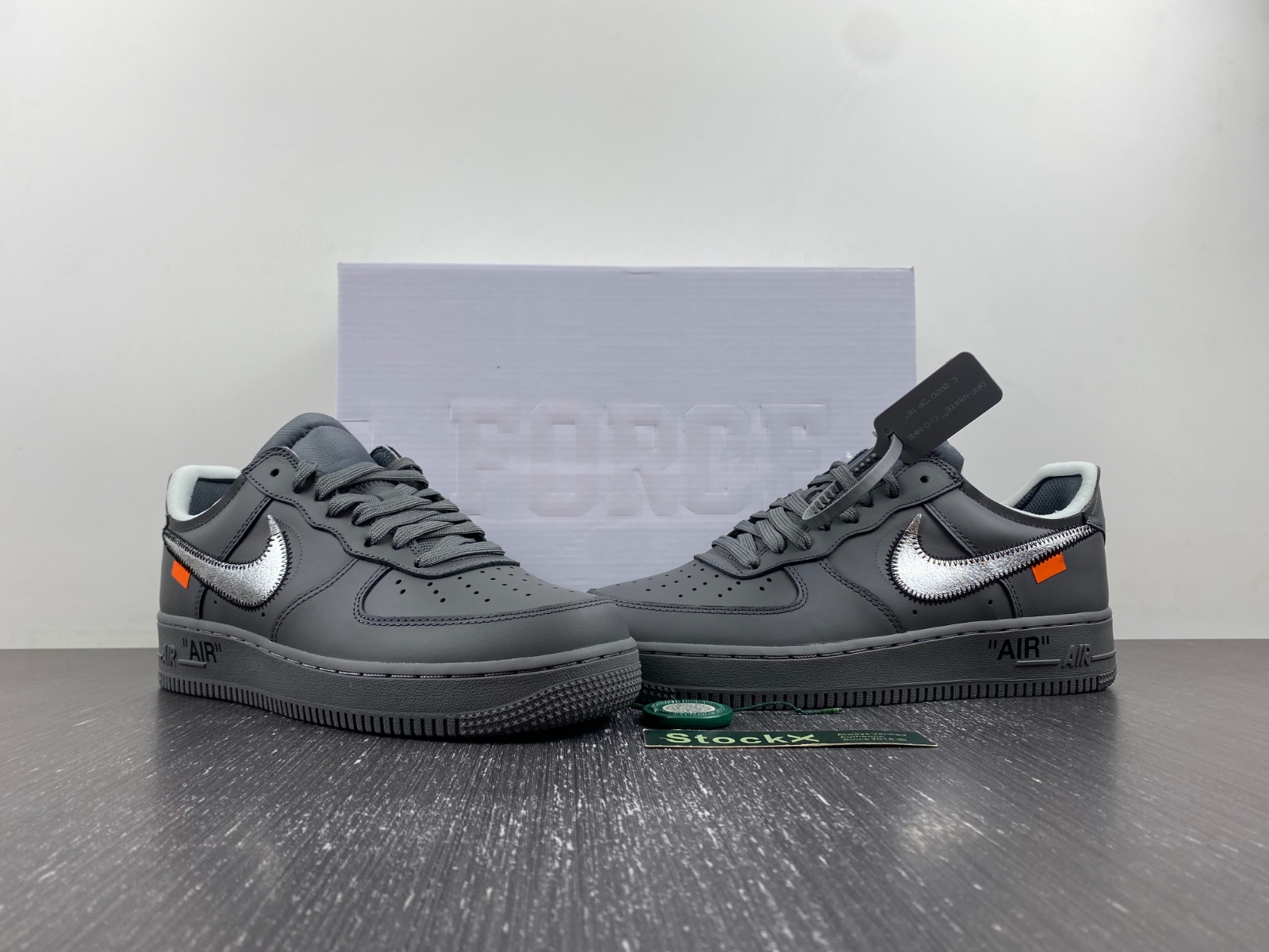 Off-White™ x Nike Air Force 1  DX1419-500