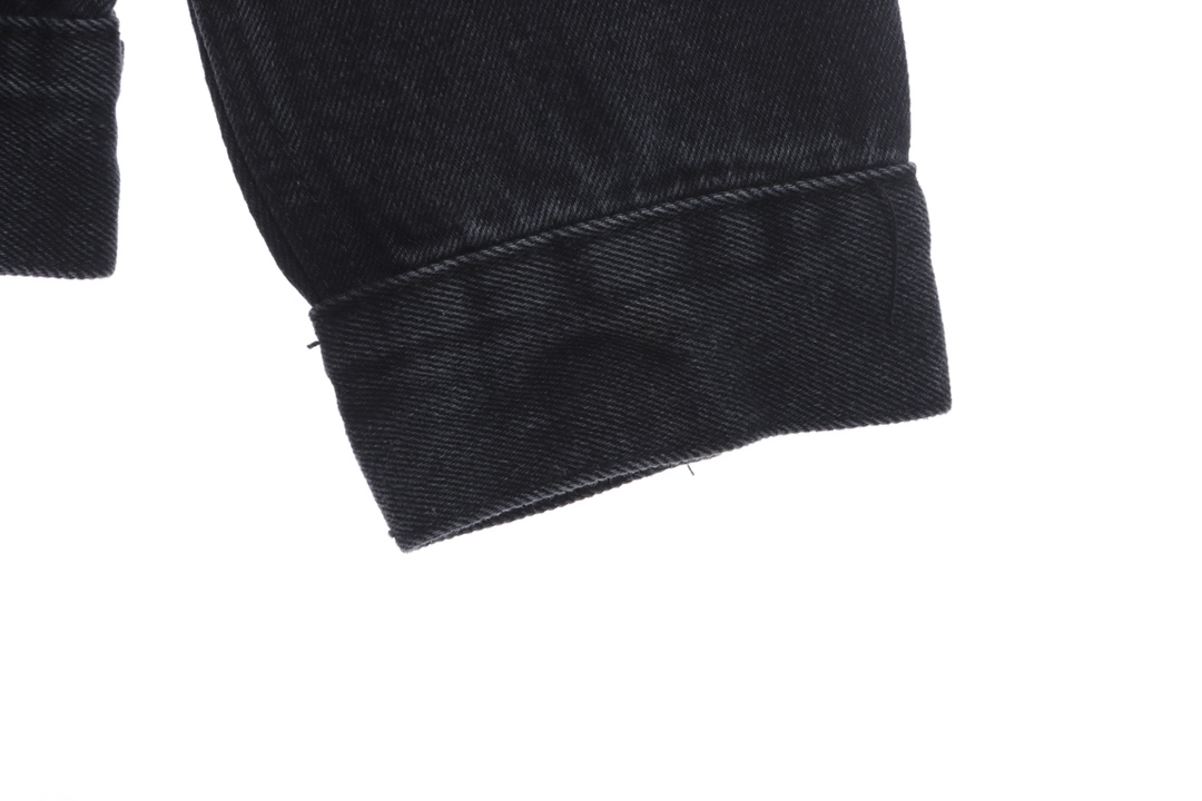 FOG  Eighth Season Flocked Print Letter Shorts