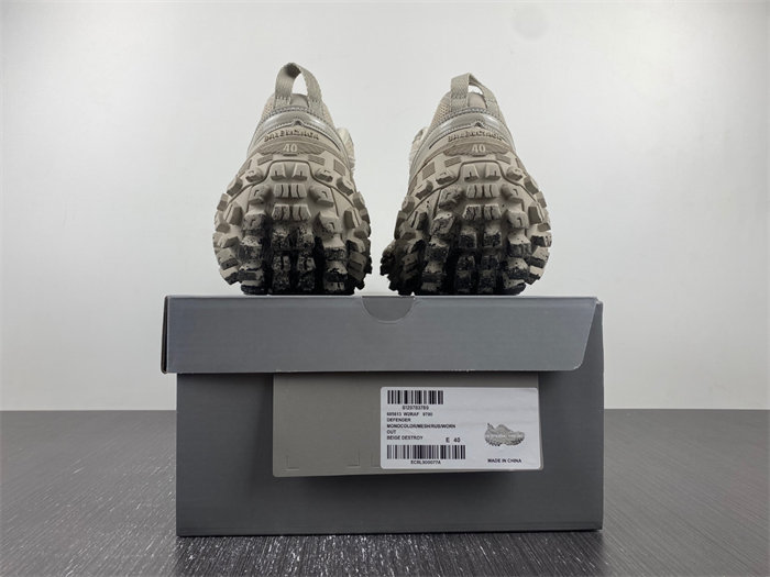 Balenciaga Defender Beige 685613 W2RAF 9700