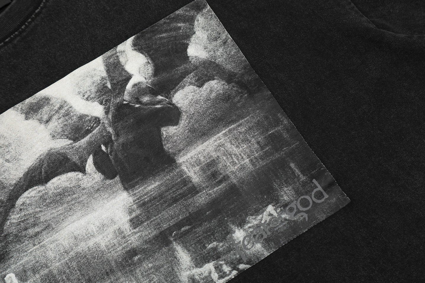 Fear Of God / Essentials vintage style giant angel seductive printing short sleeves