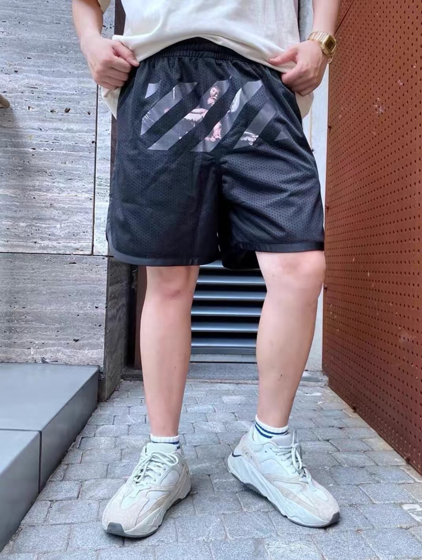 OW logo twill printed shorts