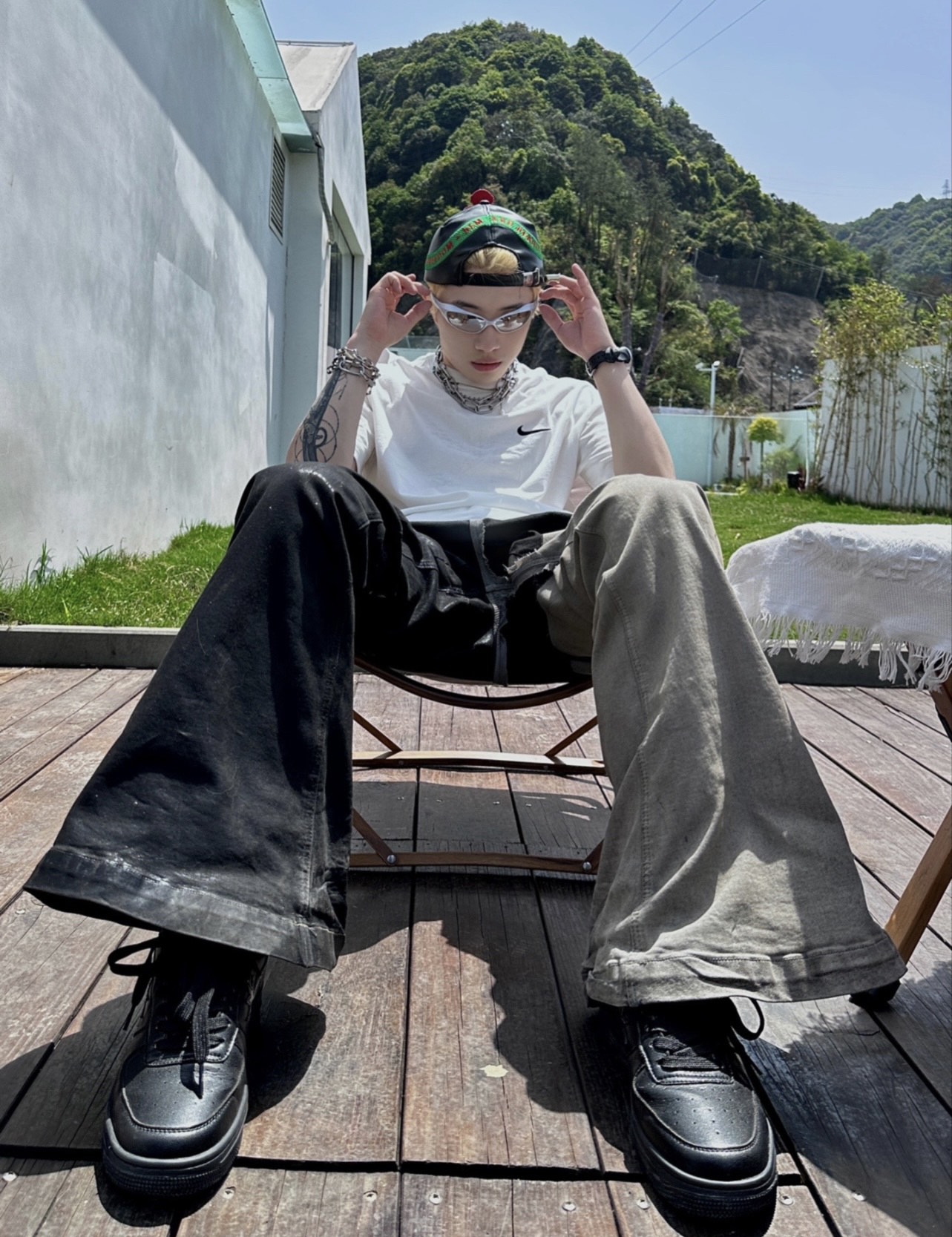 Nike Stuart co-signed the classic letter pattern short sleeves