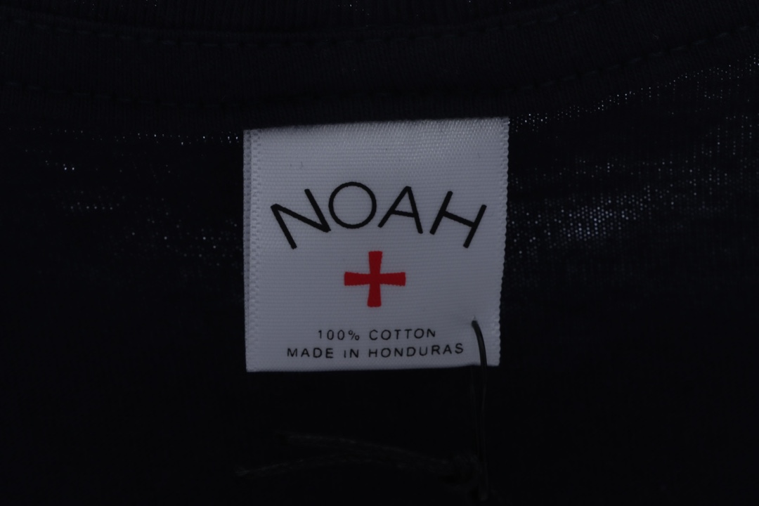 NOAH cross print letter short sleeve