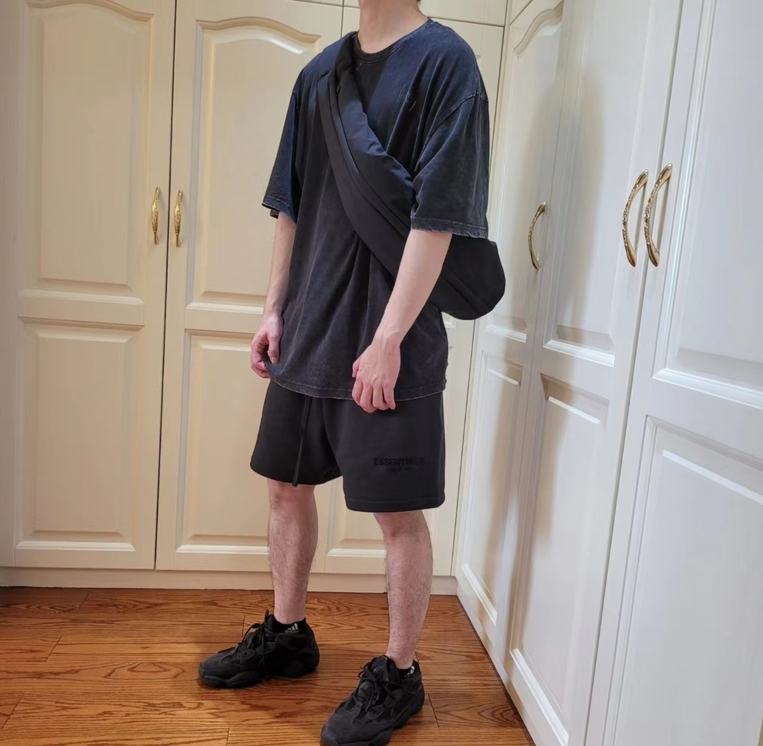 FOG  Eighth Season Flocked Print Letter Shorts