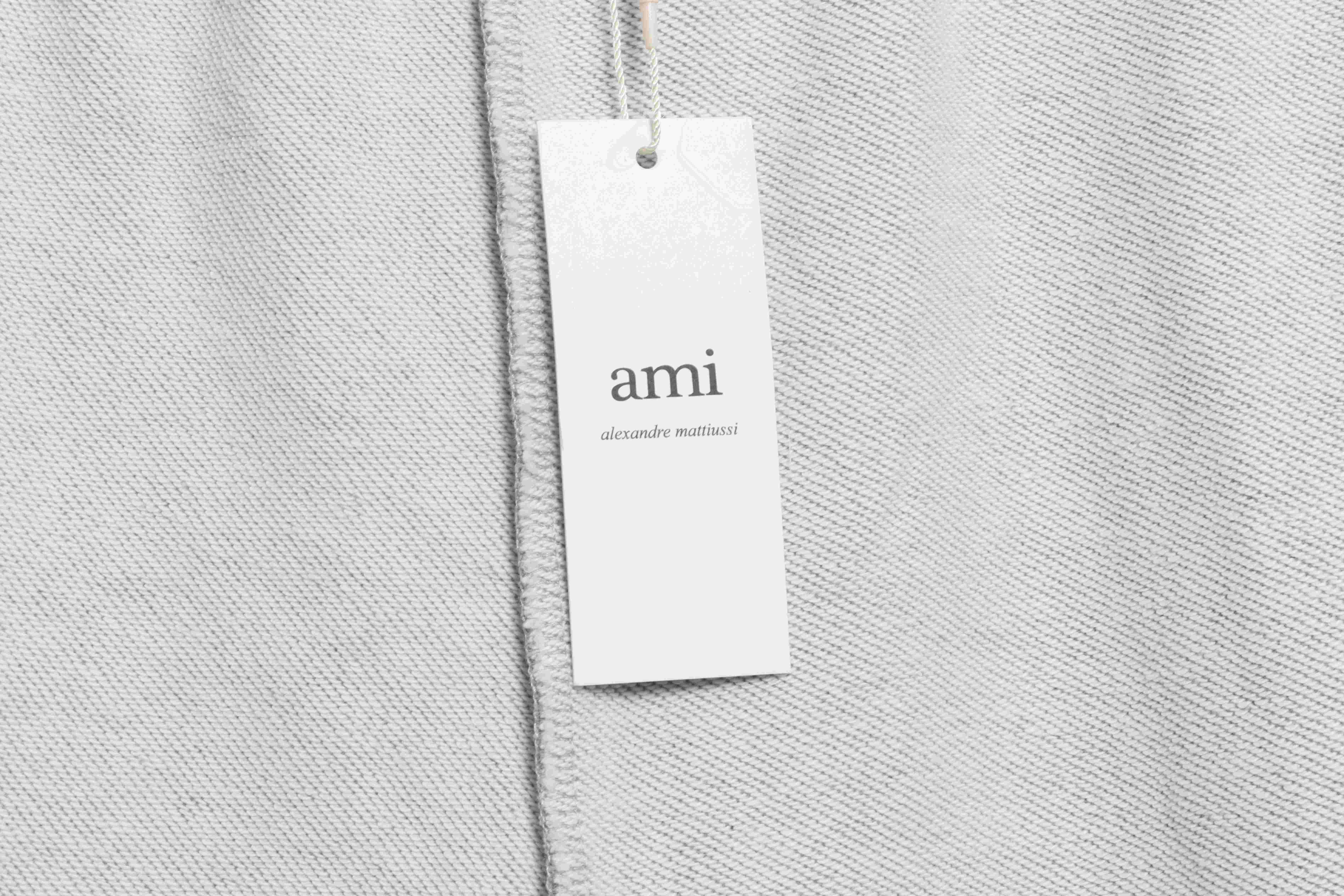 AMI 22ss heart embroidery shorts