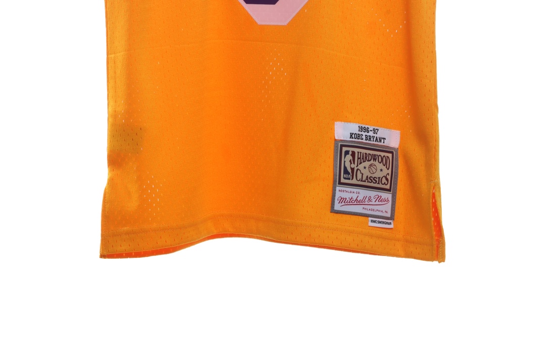 Lakers jersey No. 8