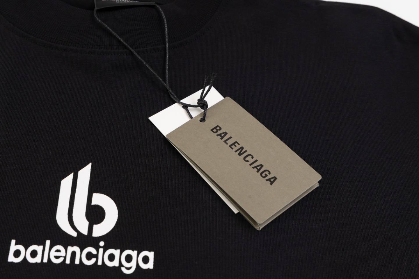 Balancig* multi-element logo shirt 2024