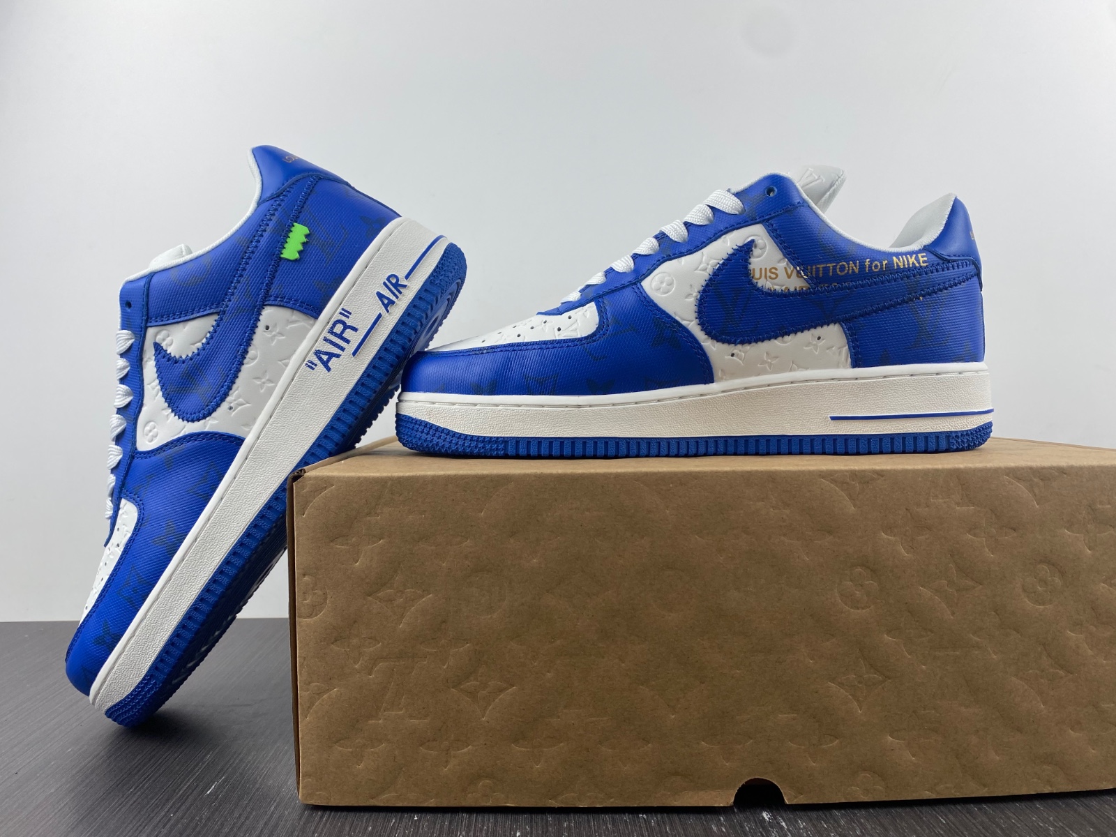 LouisVuitton x Nike Air Force LV