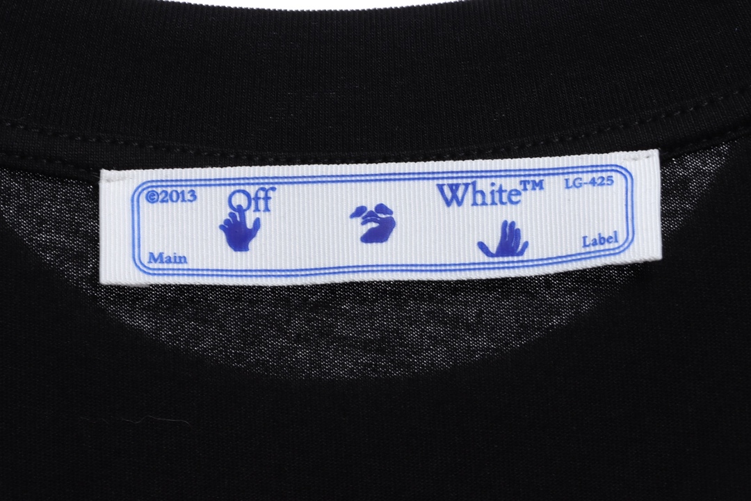 OW overlapping arrowhead pattern printing short sleeves