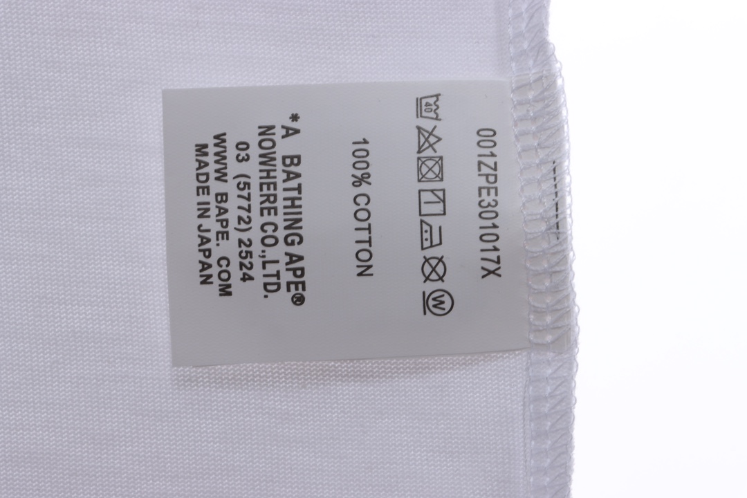 BAPE chest graffiti letters short sleeves