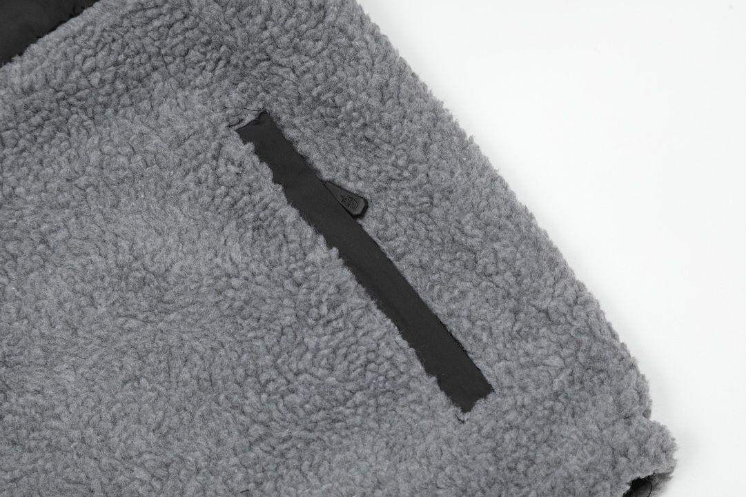 he Norh Face/TNF Lamb Wool Coat (with added cotton lining)