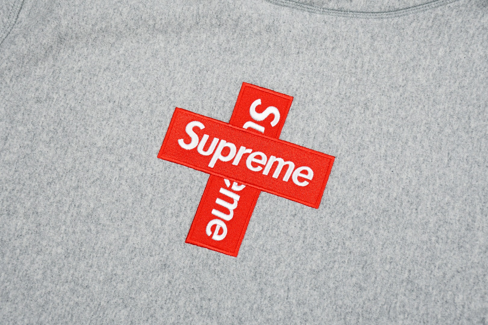 Supreme FW20 Week 15 Cross Box Logo Hooded Sweatshirt