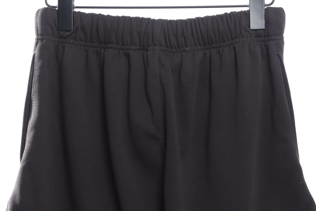 FOG  Eighth Season Flocked Print Letter Shorts