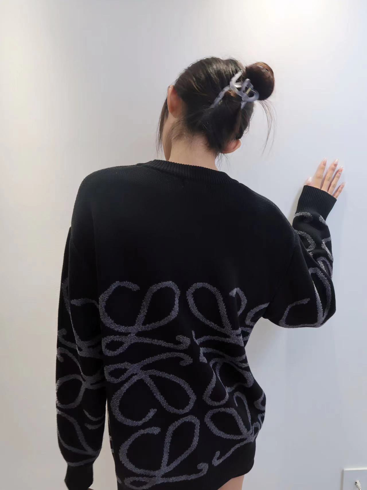 LOEVVE 22SS autumn and winter new round neck jacquard wool sweater