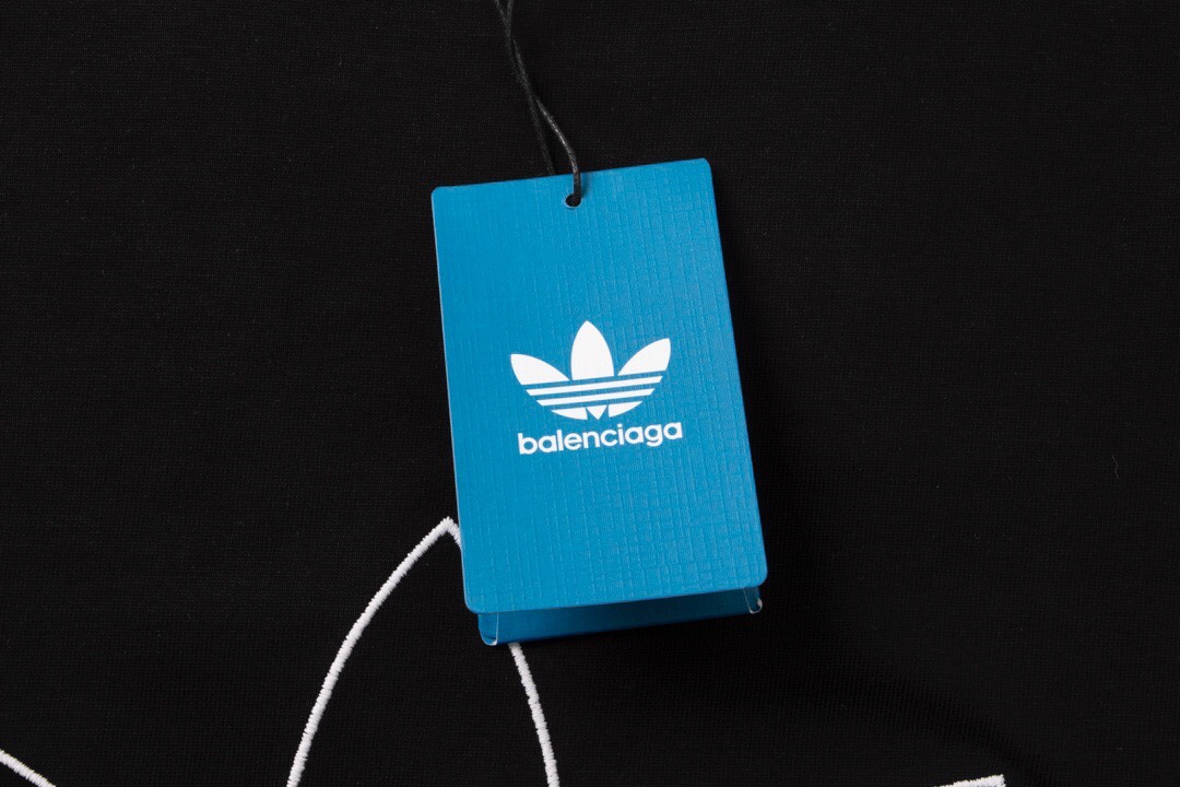 Adidas New clover embroidery logo short sleeves