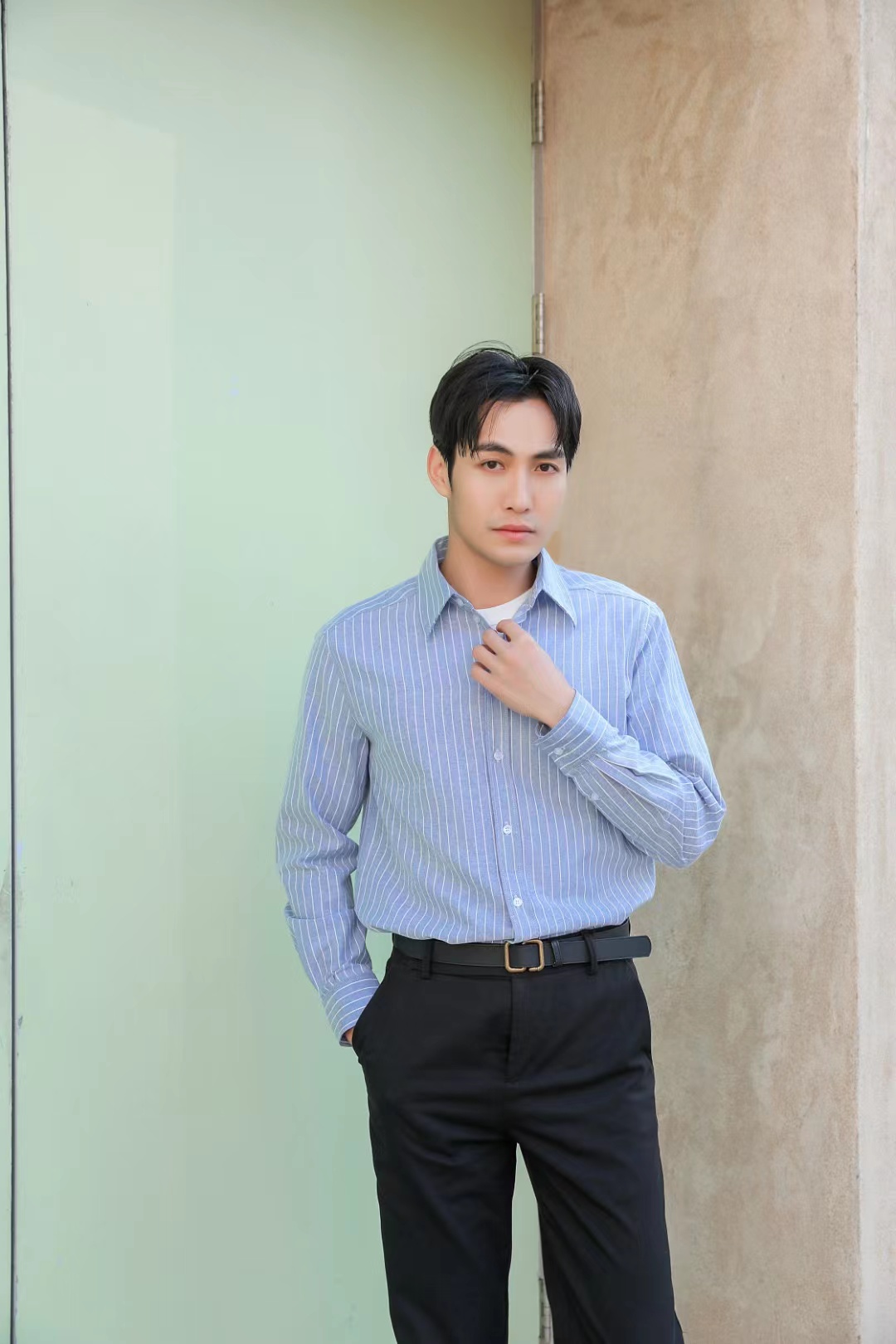 C3  Small Embroidered Vertical Stripe Long Sleeve Shirt