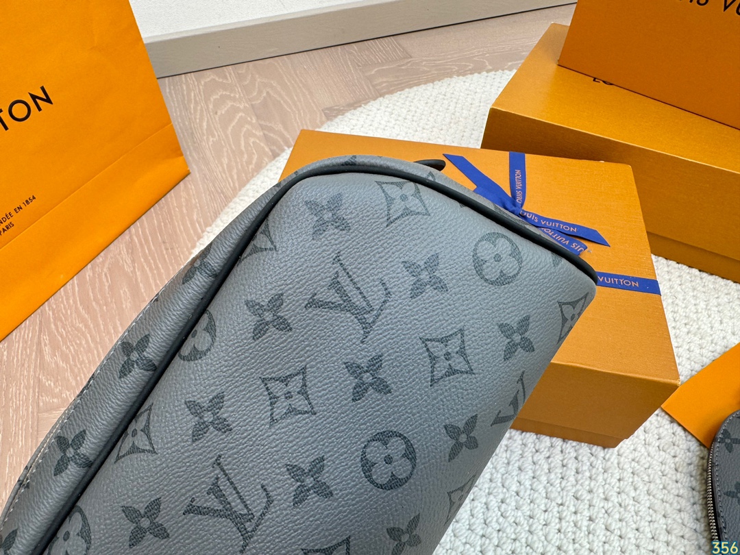 LV Leather Cosmetic Bags Storage bag Wash bag High quality